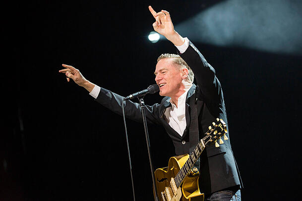 Bryan Adams in Berlin im Mai 2016. Bryan Adams in Berlin im Mai 2016.
