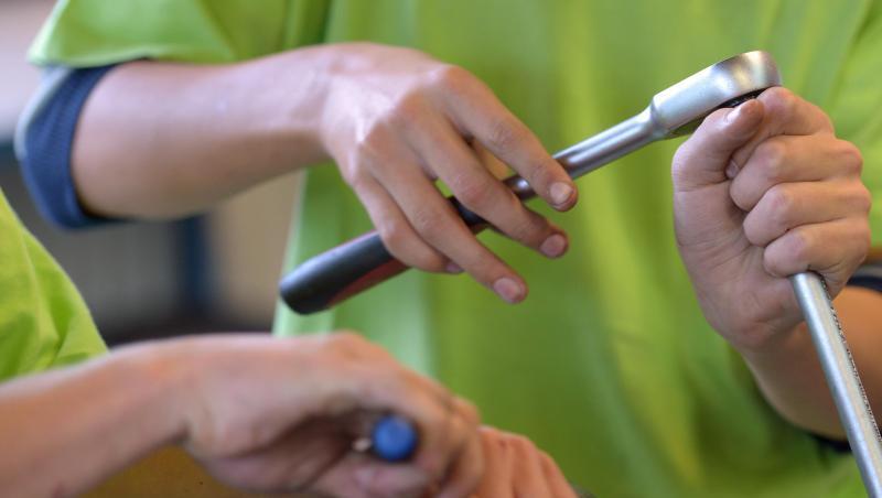 Insgesamt sei das betriebliche Angebot gegenüber dem Vorjahr um 17.800 Ausbildungsplätze beziehungsweise um 3,2 Prozent gestiegen, heißt es. Insgesamt sei das betriebliche Angebot gegenüber dem Vorjahr um 17.800 Ausbildungsplätze beziehungsweise um 3,2 Prozent gestiegen, heißt es.
