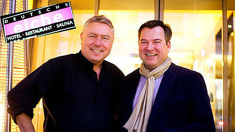 Der schwule Wirt Dietmar Holzapfel (l.) und CSU-OB-Kandidat Josef Schmid kennen und schätzen sich. Der schwule Wirt Dietmar Holzapfel (l.) und CSU-OB-Kandidat Josef Schmid kennen und schätzen sich.
