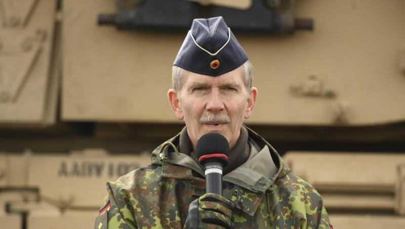 General Martin Schelleis, Inspekteur der Streitkräftebasis der Bundeswehr. General Martin Schelleis, Inspekteur der Streitkräftebasis der Bundeswehr.