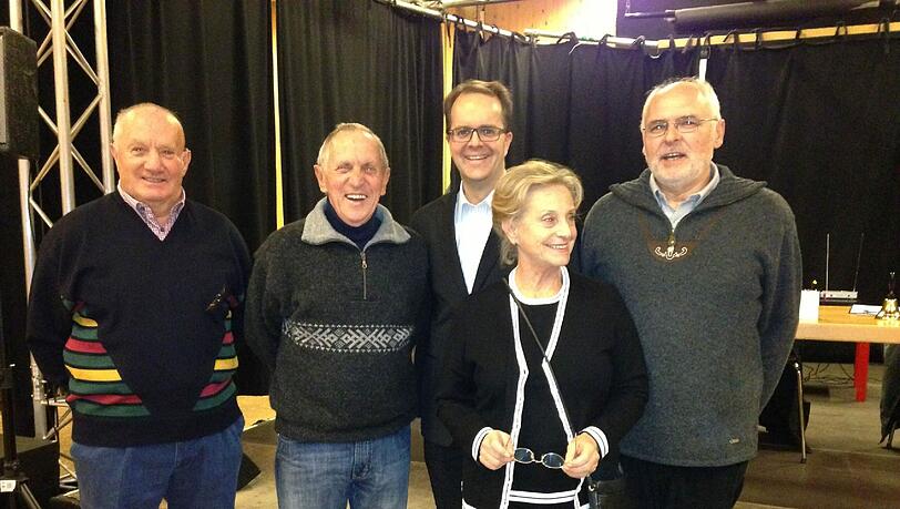 Anton Hasholzer, Willi Zenk, Markus Rinderspacher, Isolde Gerte und Josef Eckmann bei dem Treffen. Anton Hasholzer, Willi Zenk, Markus Rinderspacher, Isolde Gerte und Josef Eckmann bei dem Treffen.
