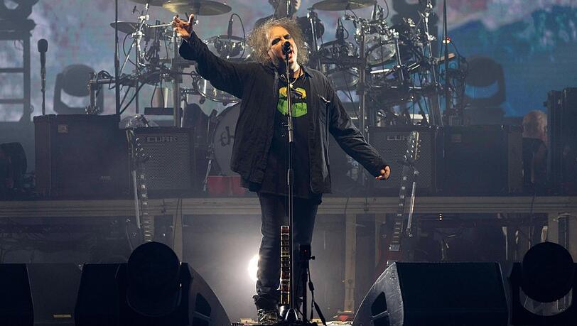 The Cure haben am 1. November nach 16 Jahren ein neues Album veröffentlicht. The Cure haben am 1. November nach 16 Jahren ein neues Album veröffentlicht.