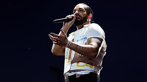 Statt die internationalen Bühnen machte Drake das Oktoberfest unsicher. Statt die internationalen Bühnen machte Drake das Oktoberfest unsicher.