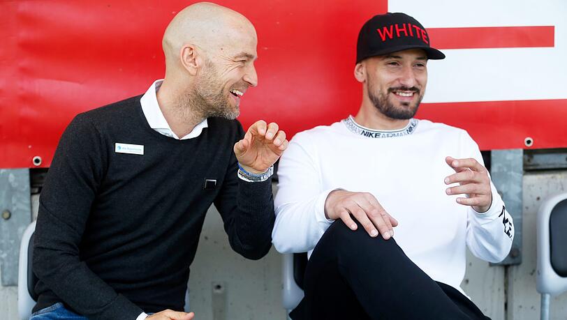 Gemeinsam für den TSV 1860: Sportchef Günther Gorenzel (li.) und Löwen-Leader Timo Gebhart.