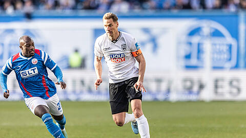 Sprach vor dem Duell gegen den TSV 1860 mit der AZ: Ulm-Kapitän Dennis Dressel. Sprach vor dem Duell gegen den TSV 1860 mit der AZ: Ulm-Kapitän Dennis Dressel.