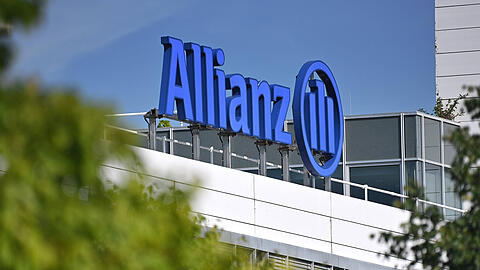 Das Gelände der Allianz, Deutschlands größten Versicherungskonzern. Wer dort arbeitet, verdient hohe Jahresgehälter. Das Gelände der Allianz, Deutschlands größten Versicherungskonzern. Wer dort arbeitet, verdient hohe Jahresgehälter.