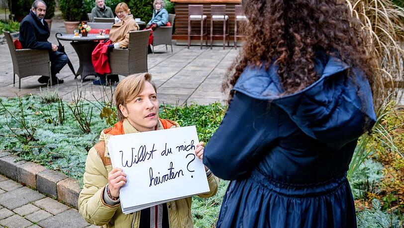 "Sturm der Liebe": Gerry macht Shirin einen ebenso heiteren wie bezaubernden Heiratsantrag.