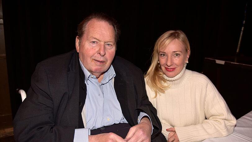 Gern dabei: Ottfried Fischer mit seiner Frau Simone. Gern dabei: Ottfried Fischer mit seiner Frau Simone.