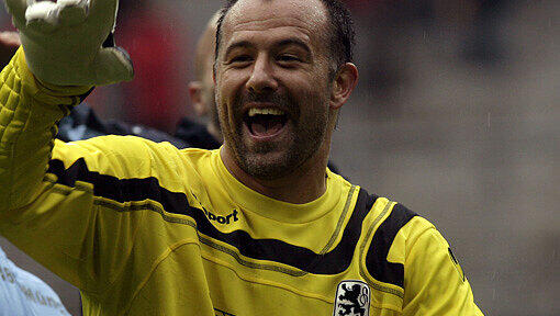 Auch Keeper Gabor Kiraly hofft auf einen goldenen Herbst für die Löwen. Auch Keeper Gabor Kiraly hofft auf einen goldenen Herbst für die Löwen.