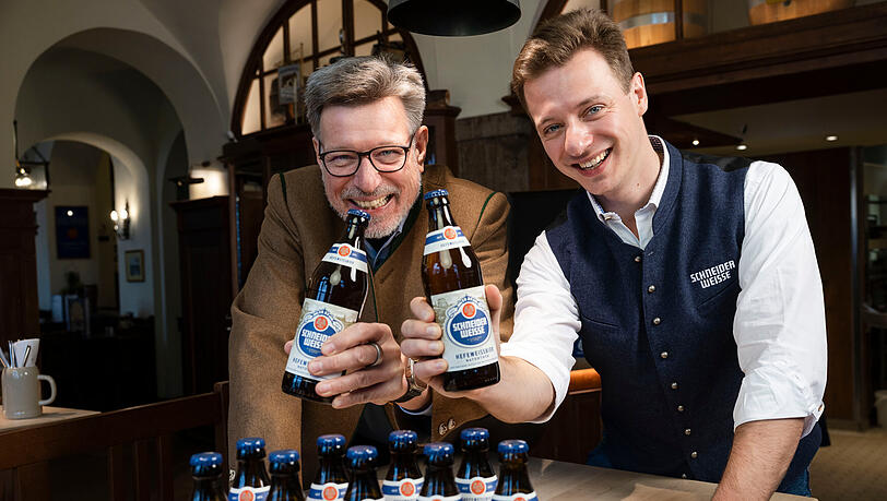 Georg VI. Schneider und sein Sohn. Georg VI. Schneider und sein Sohn.