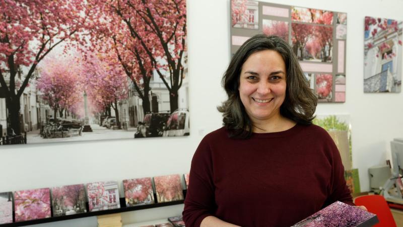 Victoria Harlos macht mit blühenden Kirschbäumen ein Geschäft. Victoria Harlos macht mit blühenden Kirschbäumen ein Geschäft.