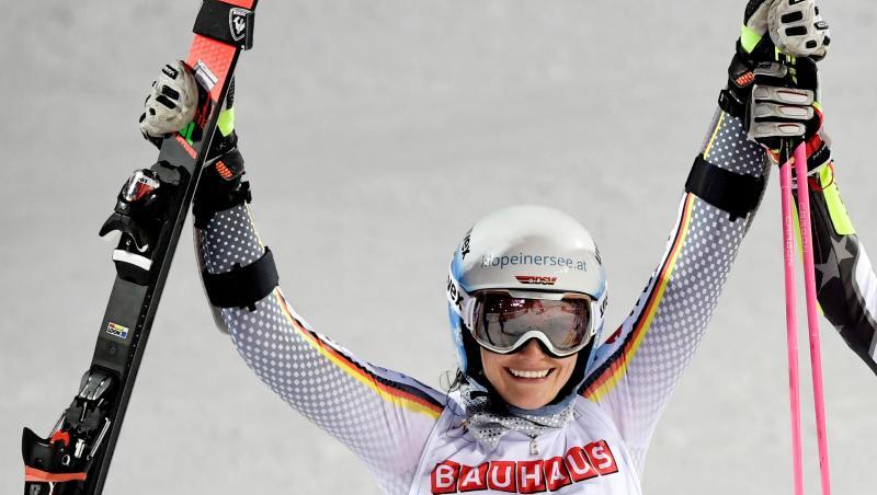 Christina Geiger jubelt nach ihrem zweiten Platz. Christina Geiger jubelt nach ihrem zweiten Platz.