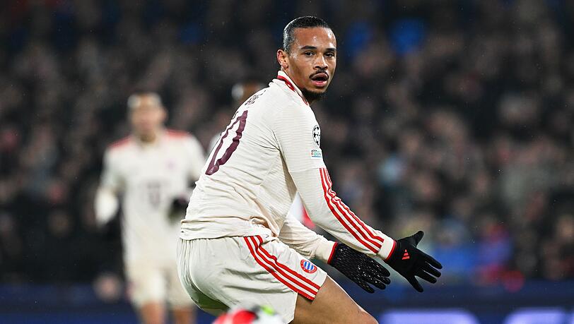 Leroy Sané in Aktion, hier beim 0:3 der Bayern in Rotterdam. Bayerns Ministerpräsident Söder bezeichnet ihn als "Chancentod". Leroy Sané in Aktion, hier beim 0:3 der Bayern in Rotterdam. Bayerns Ministerpräsident Söder bezeichnet ihn als "Chancentod".
