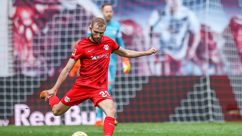 Konrad Laimer am Ball. Konrad Laimer am Ball.