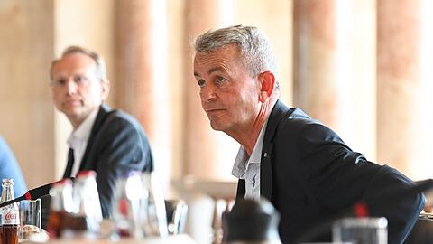 vbw-Hauptgeschäftsführer Bertram Brossardt während einer Gesprächsrunde in der Staatskanzlei in München. (Archivbild) vbw-Hauptgeschäftsführer Bertram Brossardt während einer Gesprächsrunde in der Staatskanzlei in München. (Archivbild)