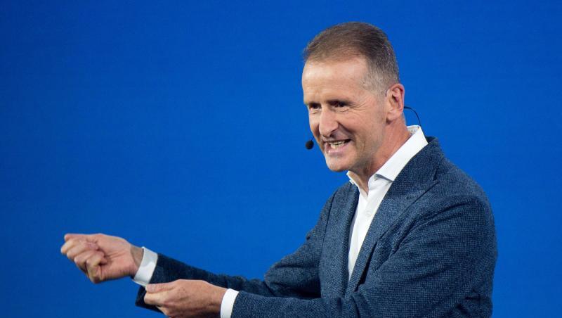 Herbert Diess, Vorstandsvorsitzender der Volkswagen AG, stellt den neuen Golf vor. Foto: Julian Stratenschulte/dpa Herbert Diess, Vorstandsvorsitzender der Volkswagen AG, stellt den neuen Golf vor. Foto: Julian Stratenschulte/dpa
