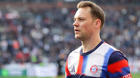 Der Vertrag von Manuel Neuer läuft im Sommer aus. Der Vertrag von Manuel Neuer läuft im Sommer aus.