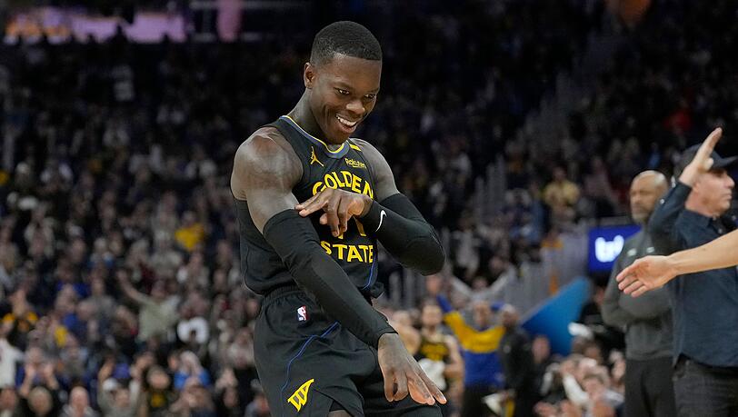 Dennis Schröder trifft alle seine Dreier und feiert das "Eis in seinen Venen". Dennis Schröder trifft alle seine Dreier und feiert das "Eis in seinen Venen".