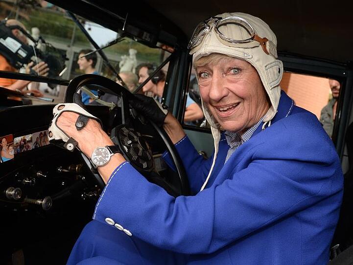 Heidi Hetzer: Tablet, Handy und Kreditkarte sind weg.
