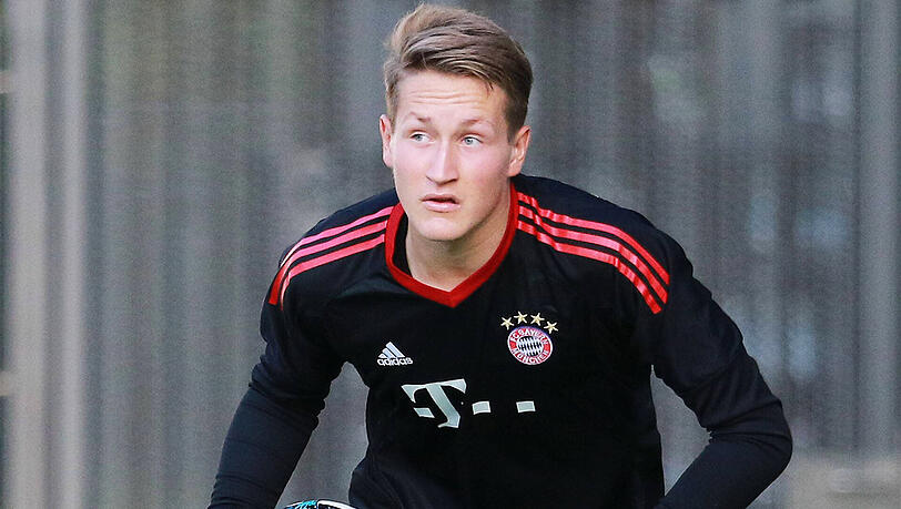 Ron-Thorben Hoffmann unterschrieb 2018 einen Profi-Vertrag beim FC Bayern. Ron-Thorben Hoffmann unterschrieb 2018 einen Profi-Vertrag beim FC Bayern.