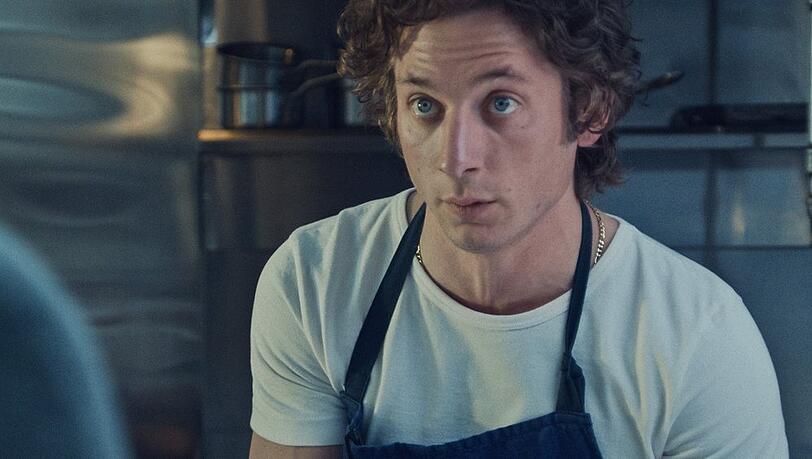 "The Bear"-Hauptdarsteller Jeremy Allen White ist als "Bester Hauptdarsteller in einer Comedy-Serie" für einen Emmy-Award nominiert. "The Bear"-Hauptdarsteller Jeremy Allen White ist als "Bester Hauptdarsteller in einer Comedy-Serie" für einen Emmy-Award nominiert.