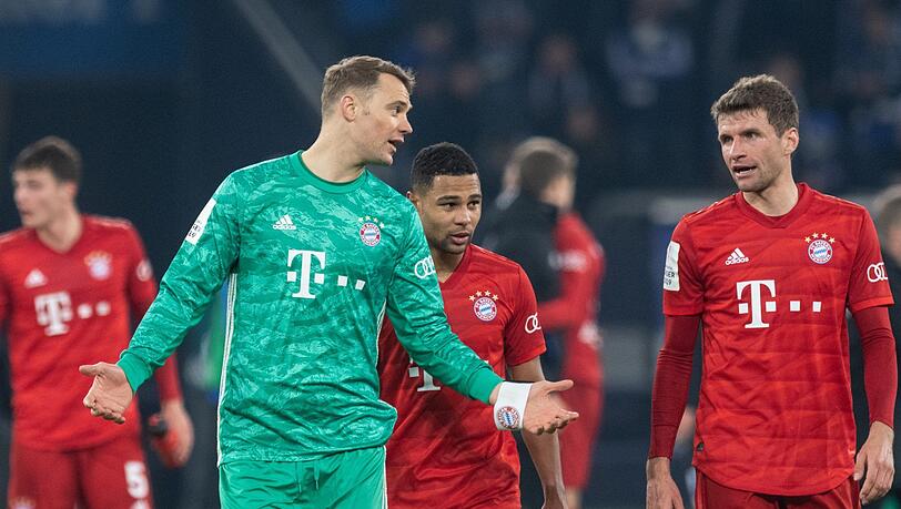 Vor einer Wiederaufnahme des Spielbetriebs müssen die Spieler des FC Bayern in Quarantäne. Vor einer Wiederaufnahme des Spielbetriebs müssen die Spieler des FC Bayern in Quarantäne.