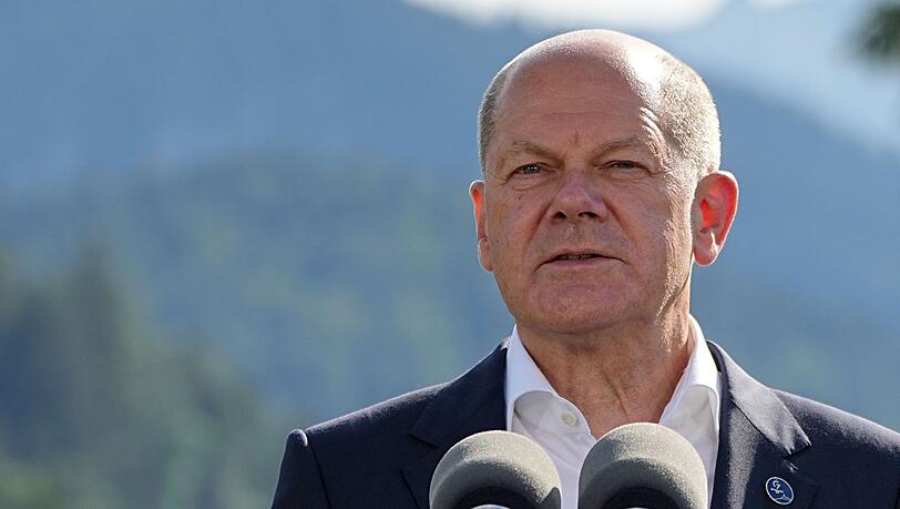 Bundeskanzler Olaf Scholz (SPD) spricht bei einem Pressestatement. Bundeskanzler Olaf Scholz (SPD) spricht bei einem Pressestatement.