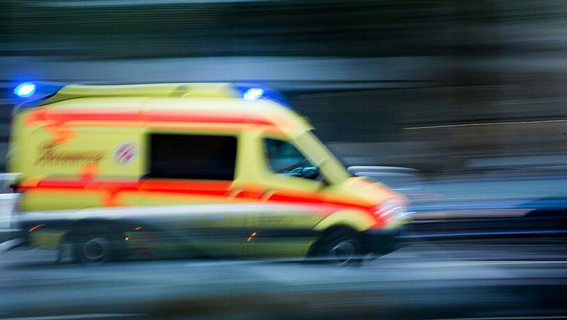 Ein Kind wurde vorsorglich ins Krankenhaus gebracht. Ein Kind wurde vorsorglich ins Krankenhaus gebracht.