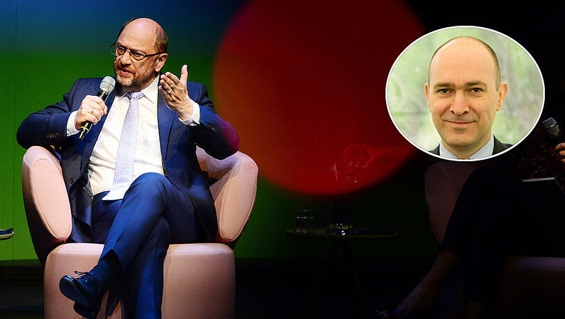 Kämpft um jede Stimme: der SPD-Vorsitzende und Kanzlerkandidat Martin Schulz bei der Gesprächsreihe „Brigitte Live“ der Frauenzeitschrift im Berliner Maxim-Gorki-Theater. Kämpft um jede Stimme: der SPD-Vorsitzende und Kanzlerkandidat Martin Schulz bei der Gesprächsreihe „Brigitte Live“ der Frauenzeitschrift im Berliner Maxim-Gorki-Theater.