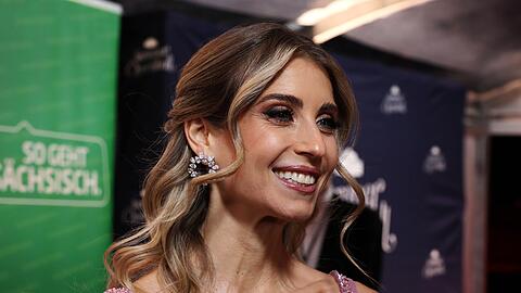 Cathy Hummels macht eine überraschende Aussage zum Dschungelcamp. Cathy Hummels macht eine überraschende Aussage zum Dschungelcamp.