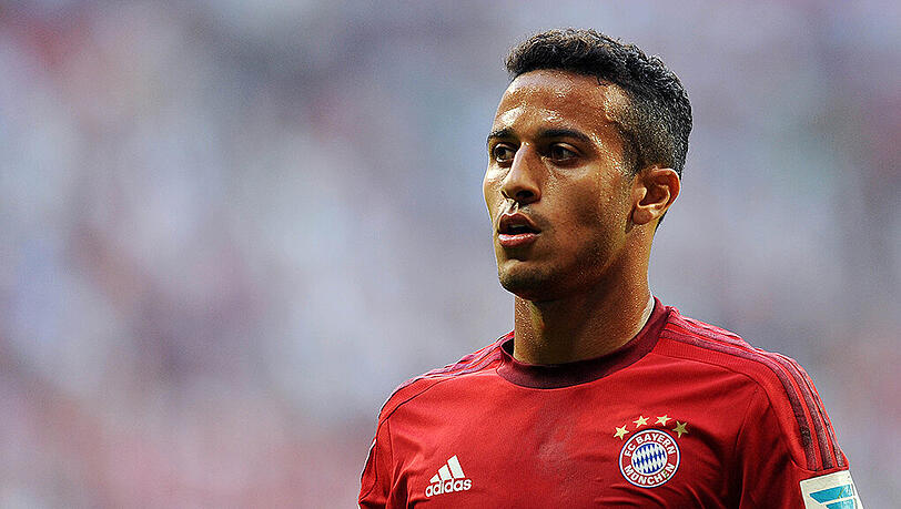 Thiago verletzte sich im Länderspiel gegen England. Thiago verletzte sich im Länderspiel gegen England.