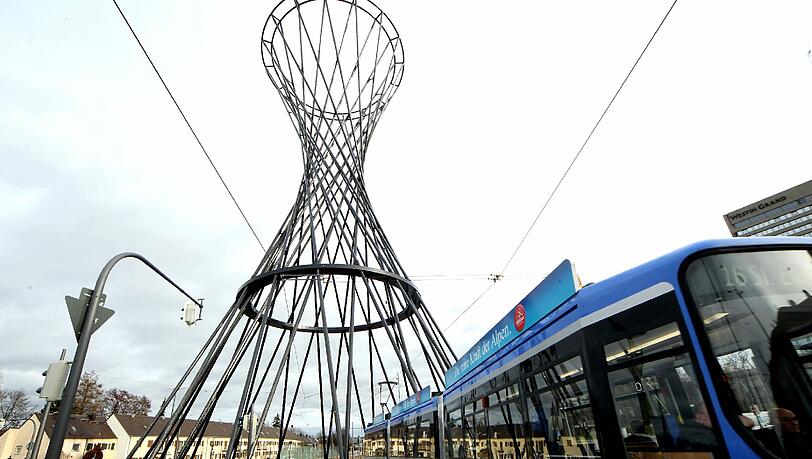 Bleibt nachts bis auf Weiteres unbeleuchtet: die Mae West vom Effnerplatz. Bleibt nachts bis auf Weiteres unbeleuchtet: die Mae West vom Effnerplatz.