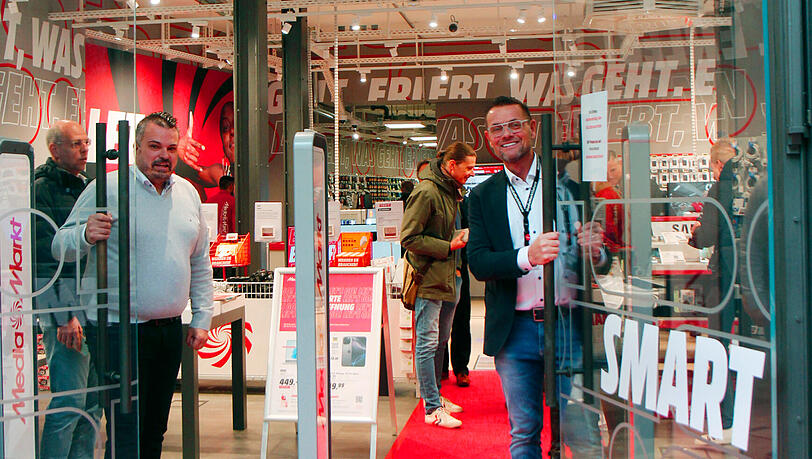 Premiere: Alexander Major (l.) und Hubert Kluske eröffnen gemeinsam einen der vier ersten Mini-Mediamärkte Deutschlands: "Mediamarkt Smart". Premiere: Alexander Major (l.) und Hubert Kluske eröffnen gemeinsam einen der vier ersten Mini-Mediamärkte Deutschlands: "Mediamarkt Smart".