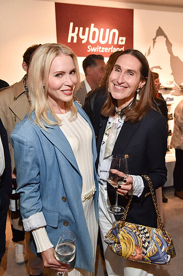 Corinna Nebgen von Klitzing und Annette Weber Corinna Nebgen von Klitzing und Annette Weber