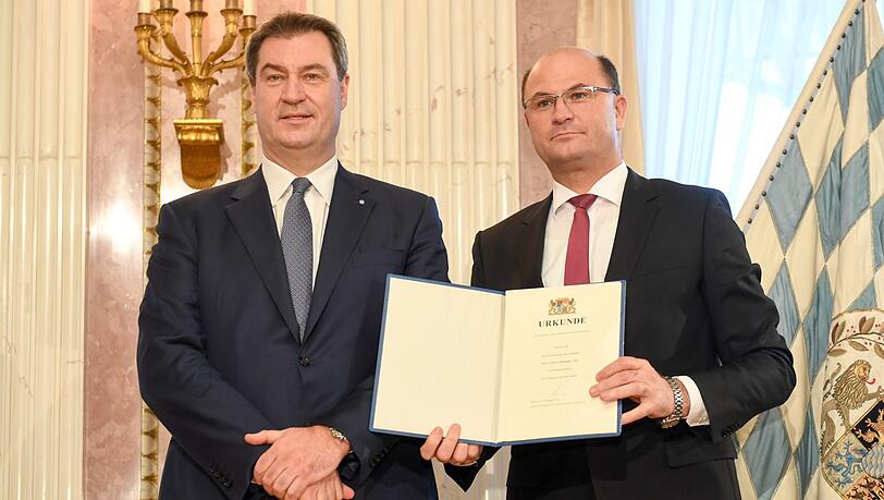 Ministerpräsident und CSU-Chef Markus Söder (l.) zusammen mit dem bayerischen Finanz- und Heimatminister Albert Füracker (Freie Wähler). Ministerpräsident und CSU-Chef Markus Söder (l.) zusammen mit dem bayerischen Finanz- und Heimatminister Albert Füracker (Freie Wähler).