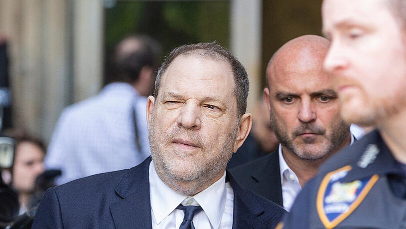 Harvey Weinstein verlässt im Juni 2018 das Gericht in New York City. Harvey Weinstein verlässt im Juni 2018 das Gericht in New York City.