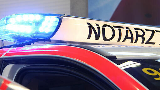Bei dem Unfall krachten mehrere Autos ineinander. Fünd Menschen wurden zum Teil schwer verletzt. Bei dem Unfall krachten mehrere Autos ineinander. Fünd Menschen wurden zum Teil schwer verletzt.