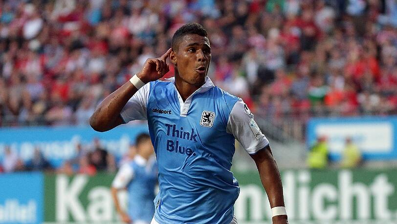 Freut sich auf Gegner Ingolstadt und seine Kollegen aus der Nationalmannschaft: Rubin Okotie. Freut sich auf Gegner Ingolstadt und seine Kollegen aus der Nationalmannschaft: Rubin Okotie.