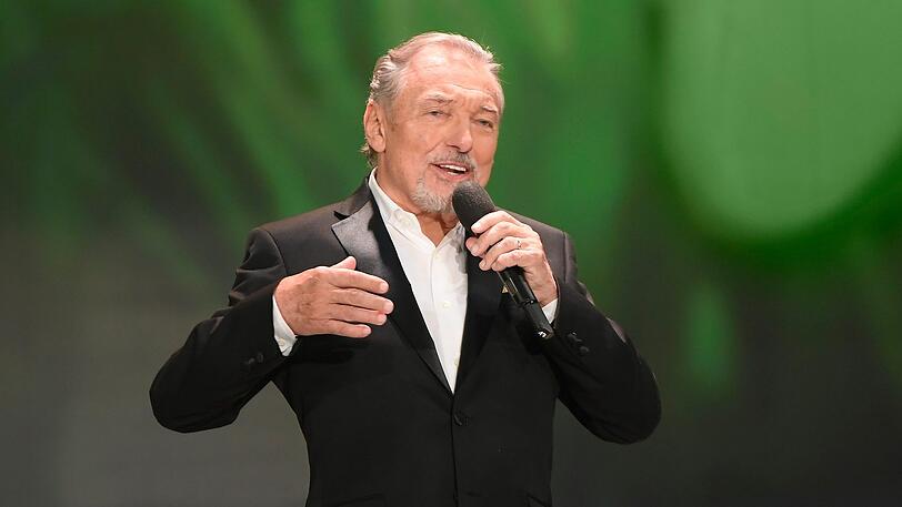 Schlagersänger Karel Gott an Leukämie erkrankt.