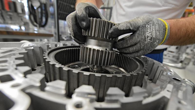 Getriebe-Produktion: Die Stimmung in der deutschen Wirtschaft hellt sich auf. Getriebe-Produktion: Die Stimmung in der deutschen Wirtschaft hellt sich auf.