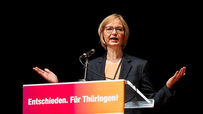 Katja Wolf setzte sich in einer Kampfkandidatur um den Thüringer Parteivorsitz durch Katja Wolf setzte sich in einer Kampfkandidatur um den Thüringer Parteivorsitz durch