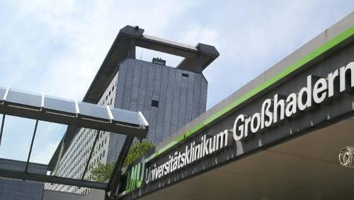 Brand im 6. Obergeschoss: 20 Patienten konnten im Klinikum Großhadern noch rechtzeitig in Sicherheit gebracht werden. Brand im 6. Obergeschoss: 20 Patienten konnten im Klinikum Großhadern noch rechtzeitig in Sicherheit gebracht werden.