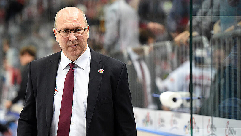 Kann sich freuen: Don Jackson, der Trainer des EHC München. (Archivbild) Kann sich freuen: Don Jackson, der Trainer des EHC München. (Archivbild)