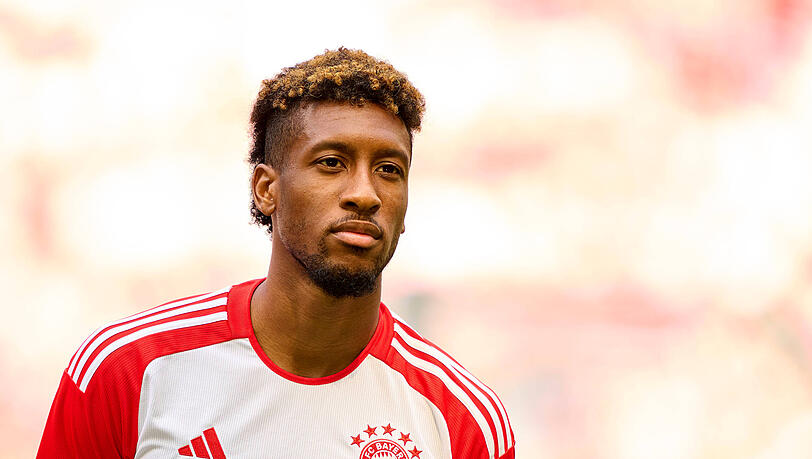 Kingsley Coman bei der Teampräsentation des FC Bayern in der Allianz Arena. Kingsley Coman bei der Teampräsentation des FC Bayern in der Allianz Arena.