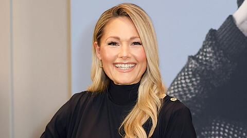 Helene Fischer hat inzwischen zwei Kinder und geht nach der jüngsten Babypause nun bald wieder auf Tournee. Helene Fischer hat inzwischen zwei Kinder und geht nach der jüngsten Babypause nun bald wieder auf Tournee.