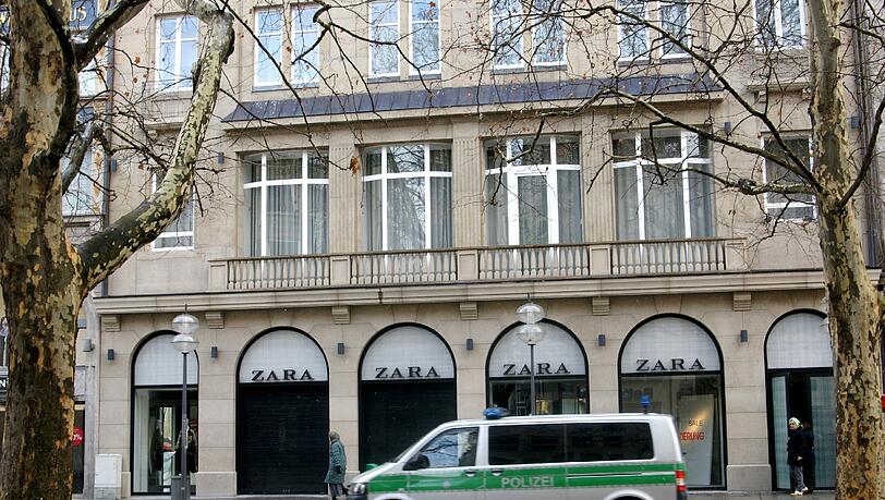 Wurde am Samstag nach Ladenschluss überfallen: Die Zara-Filiale in der Neuhauser Straße. Wurde am Samstag nach Ladenschluss überfallen: Die Zara-Filiale in der Neuhauser Straße.