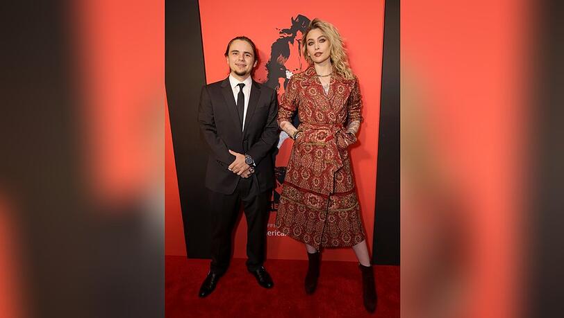 Prince Jackson und Paris Jackson bei der Eröffnung von "MJ: The Musical" in New York City. Prince Jackson und Paris Jackson bei der Eröffnung von "MJ: The Musical" in New York City.