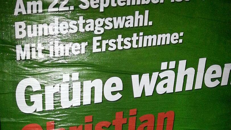 Rot auf Grün: So sieht das Plakat-Plagiat aus. Rot auf Grün: So sieht das Plakat-Plagiat aus.