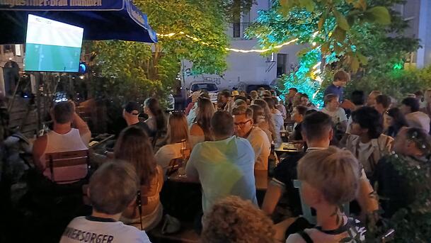 Vor dem Sax war kein freier Platz mehr zu finden. Vor dem Sax war kein freier Platz mehr zu finden.