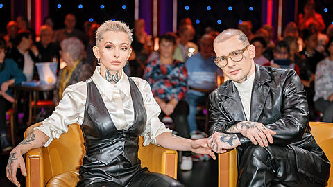 Edith Stehfest zieht ins diesjährige Dschungelcamp. Sie und Ehemann Eric sprechen offen über ihre psychischen Vorbelastungen. Edith Stehfest zieht ins diesjährige Dschungelcamp. Sie und Ehemann Eric sprechen offen über ihre psychischen Vorbelastungen.